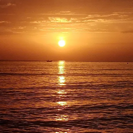 ホームステイ Rocca Mondello Rooms, And Sea